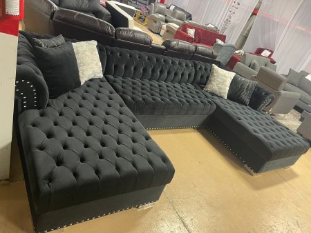 Black Velvet Tufted U Shaped Sectional- Includes Throw Pillows - Model Jordan Fashion